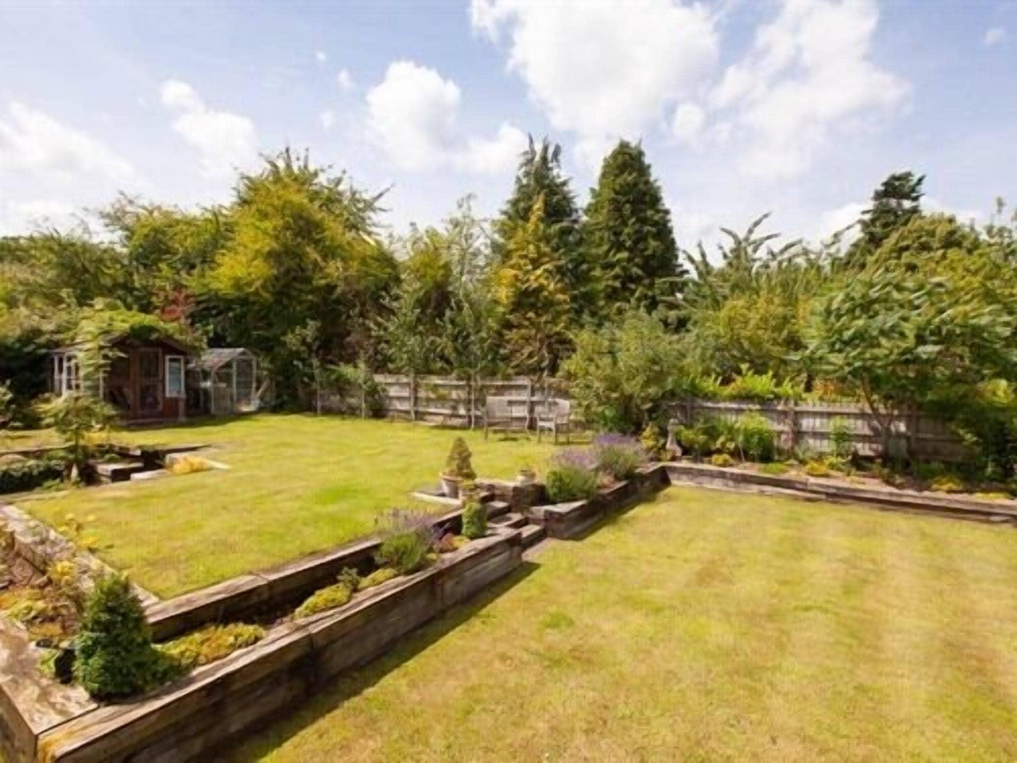 Guest house Cringleford Guest House 4*