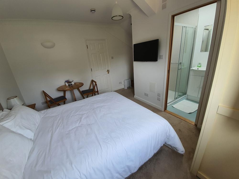 Guest house Cringleford Guest House 4*